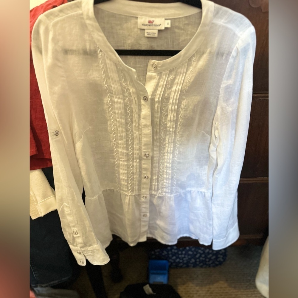 Vineyard vines 100% linen button down size 0. - Picture 5 of 7